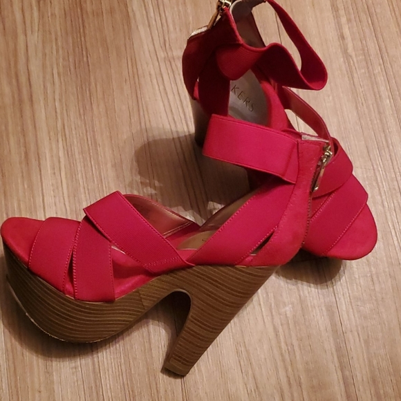 Bakers Shoes - BAKERS Red Women's Beautiful New Shoes, Size 8